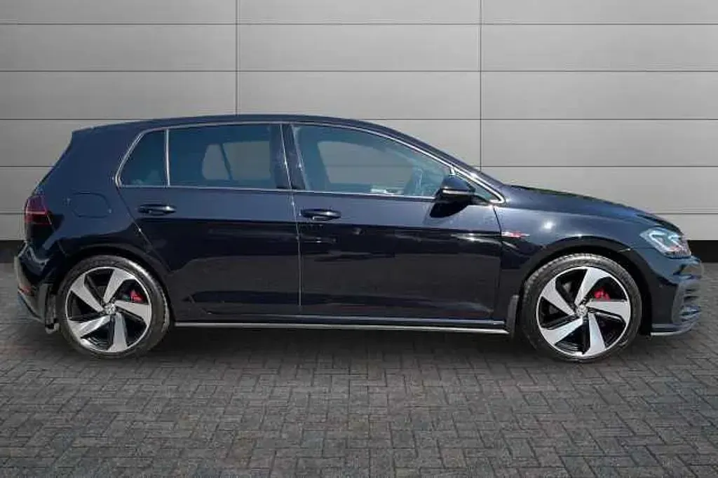 Used VW Golf VII GTI 230 HP (169 kW) 2018