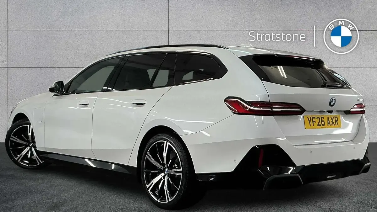 New BMW 530e M Sport 295 HP (216 kW) 2026 White Estate
