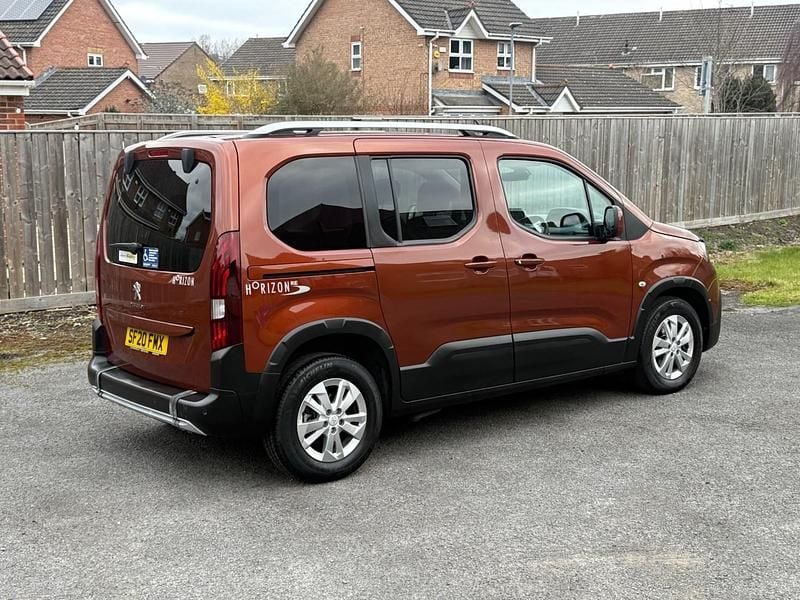 Used Peugeot Rifter Allure 131 HP (96 kW) 2020 Bronze MPV