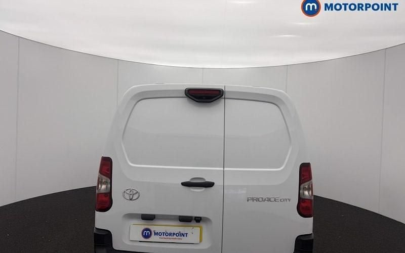 Gebraucht Toyota Proace City City 102 PS (75 kW) 2026 Van / Kleinbus