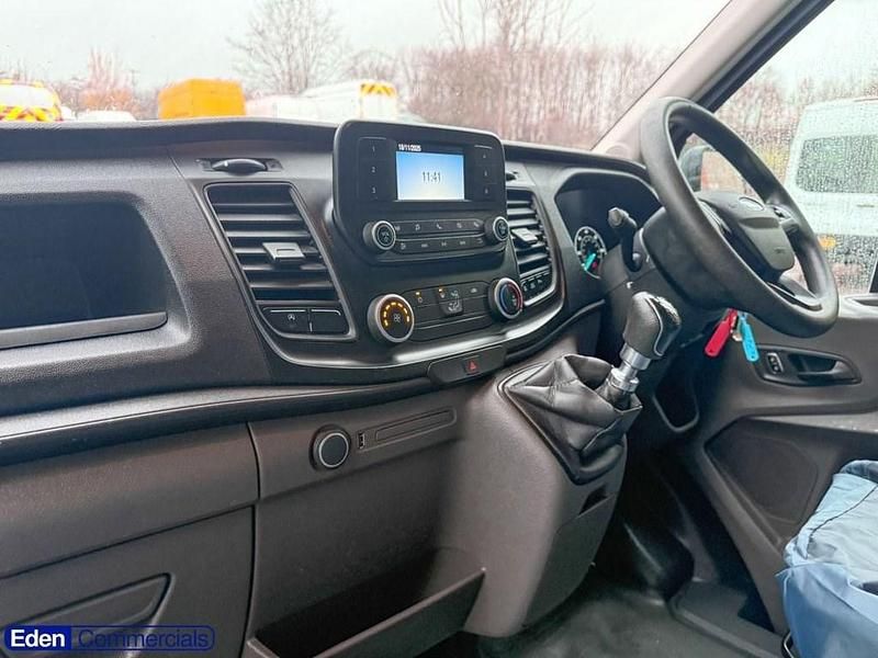 Używany Ford Transit 130 KM (95 kW) 2021 Biały Van