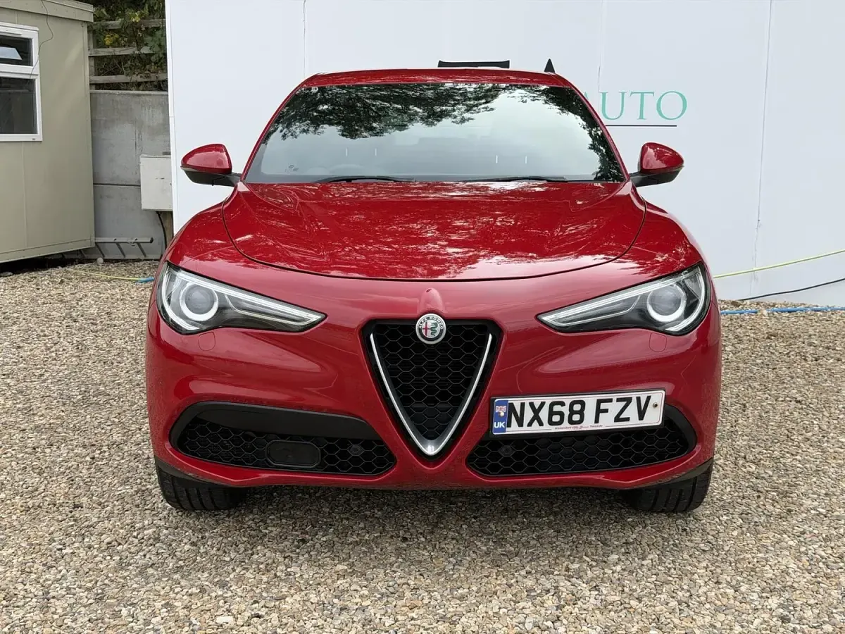 Used Alfa Romeo Stelvio 280 HP (205 kW) 2018 Red SUV