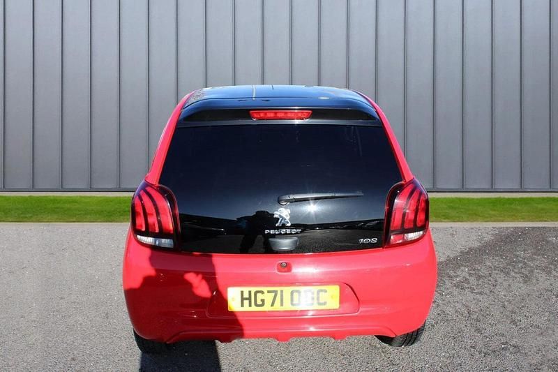 Używany Peugeot 108 Allure 71 KM (52 kW) 2021 Czerwony