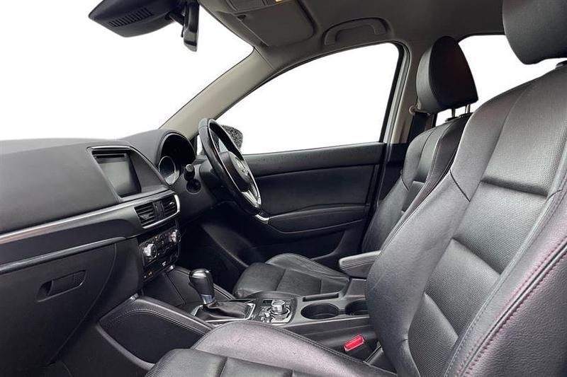 Second-hand Mazda CX-5 Inclusive 175 CP (128 kW) 2016 Alb SUV