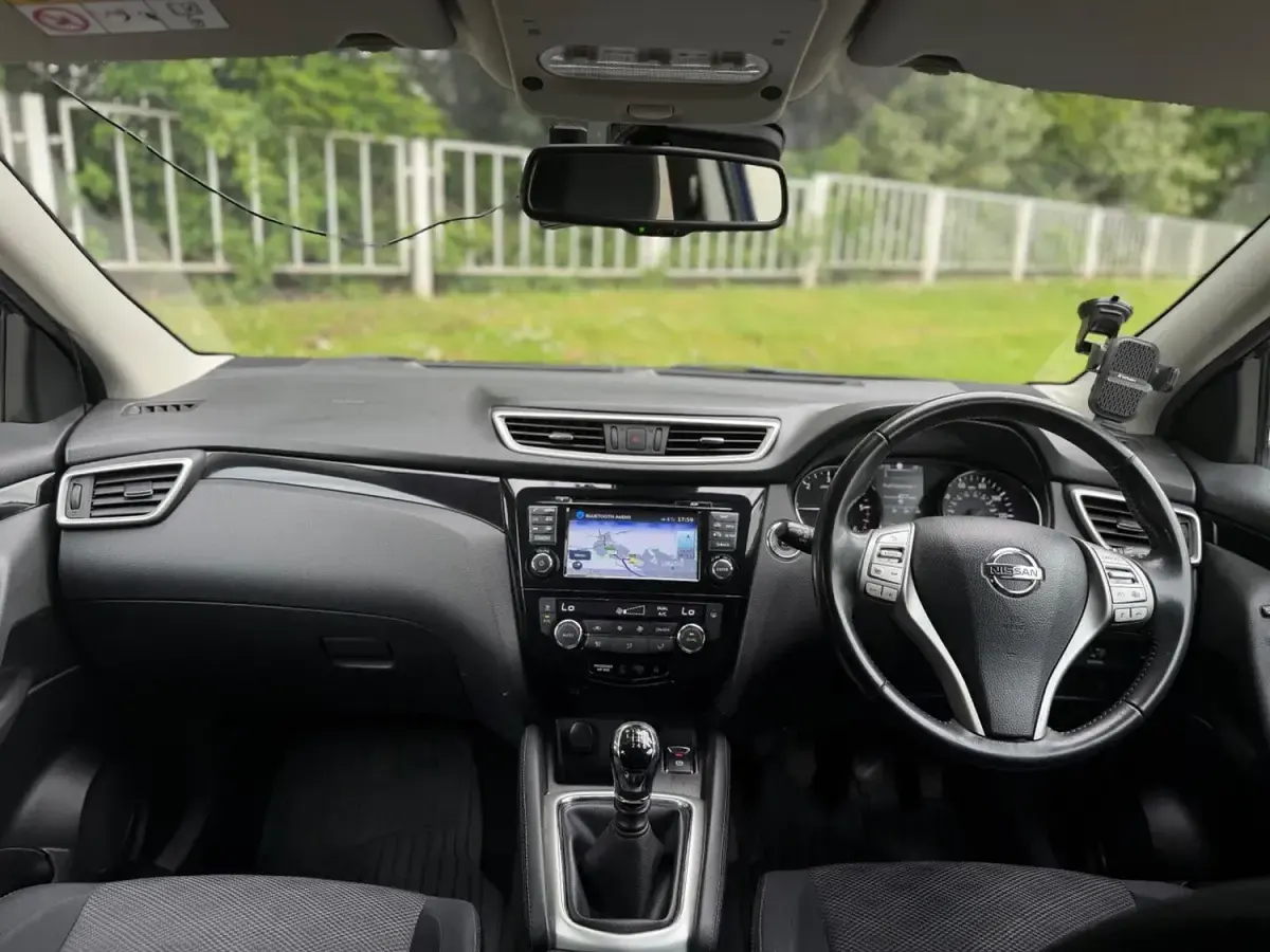 Used Nissan Qashqai N-Connecta 110 HP (80 kW) 2016 Blue SUV