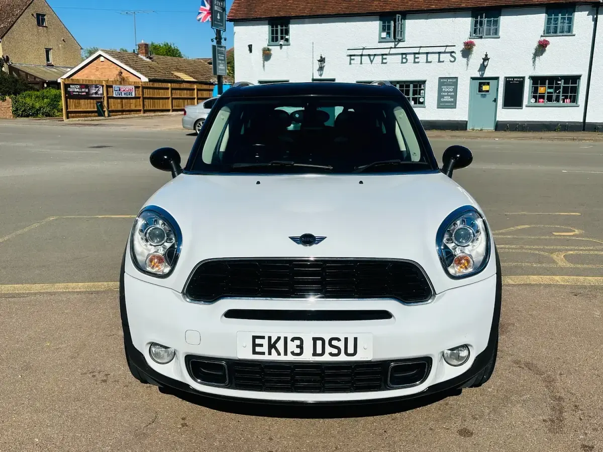 Used Mini Cooper S 2013 White Hatchback