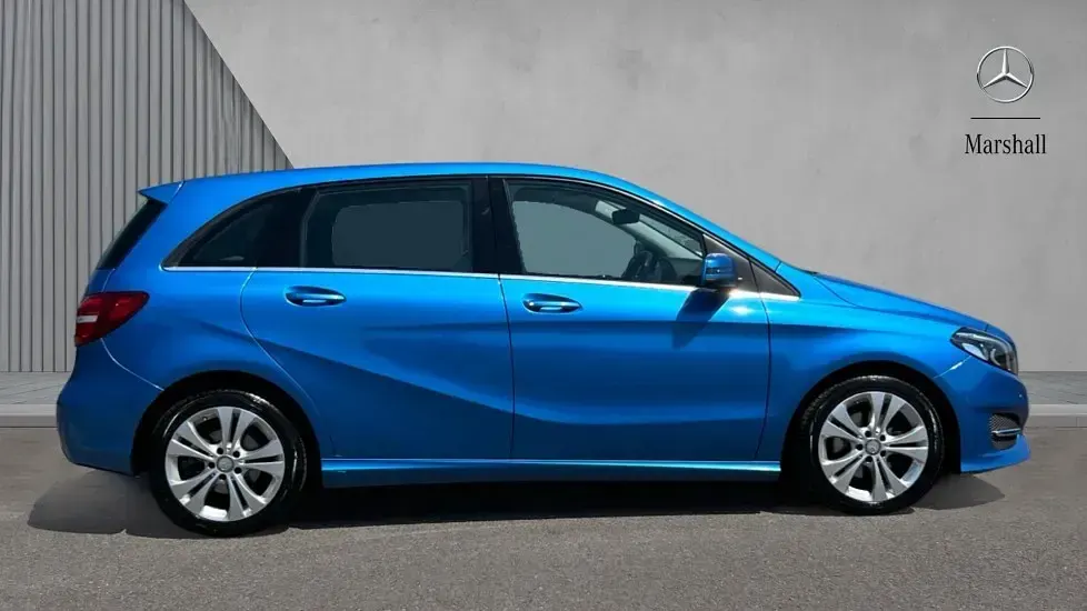 Used Mercedes B200 Premium 136 HP (100 kW) 2017 South sea blue Hatchback