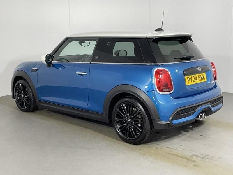 Used Mini Cooper S Exclusive 176 HP (129 kW) 2024 Blue Hatchback