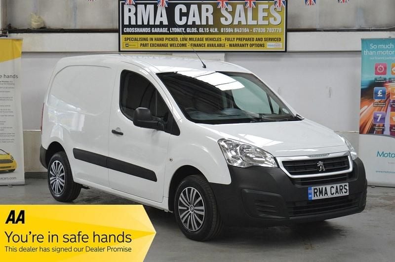 White Used 2016 Peugeot Partner MPV | £8,500 (A bit pricey) - Image 1/4