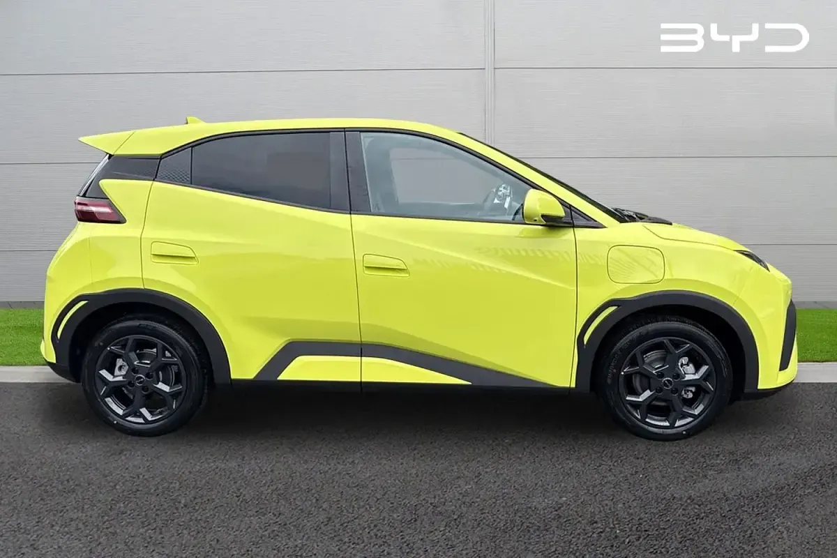 New BYD Dolphin Comfort 114 kW (156 HP) 2026 Green Hatchback