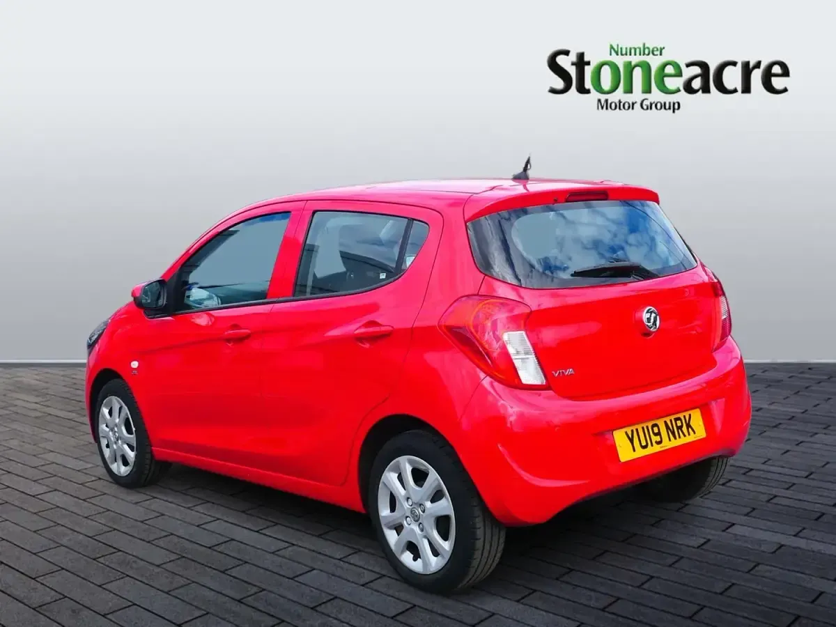 Usado Vauxhall Viva 72 HP (52 kW) 2019 Vermelho Citadino