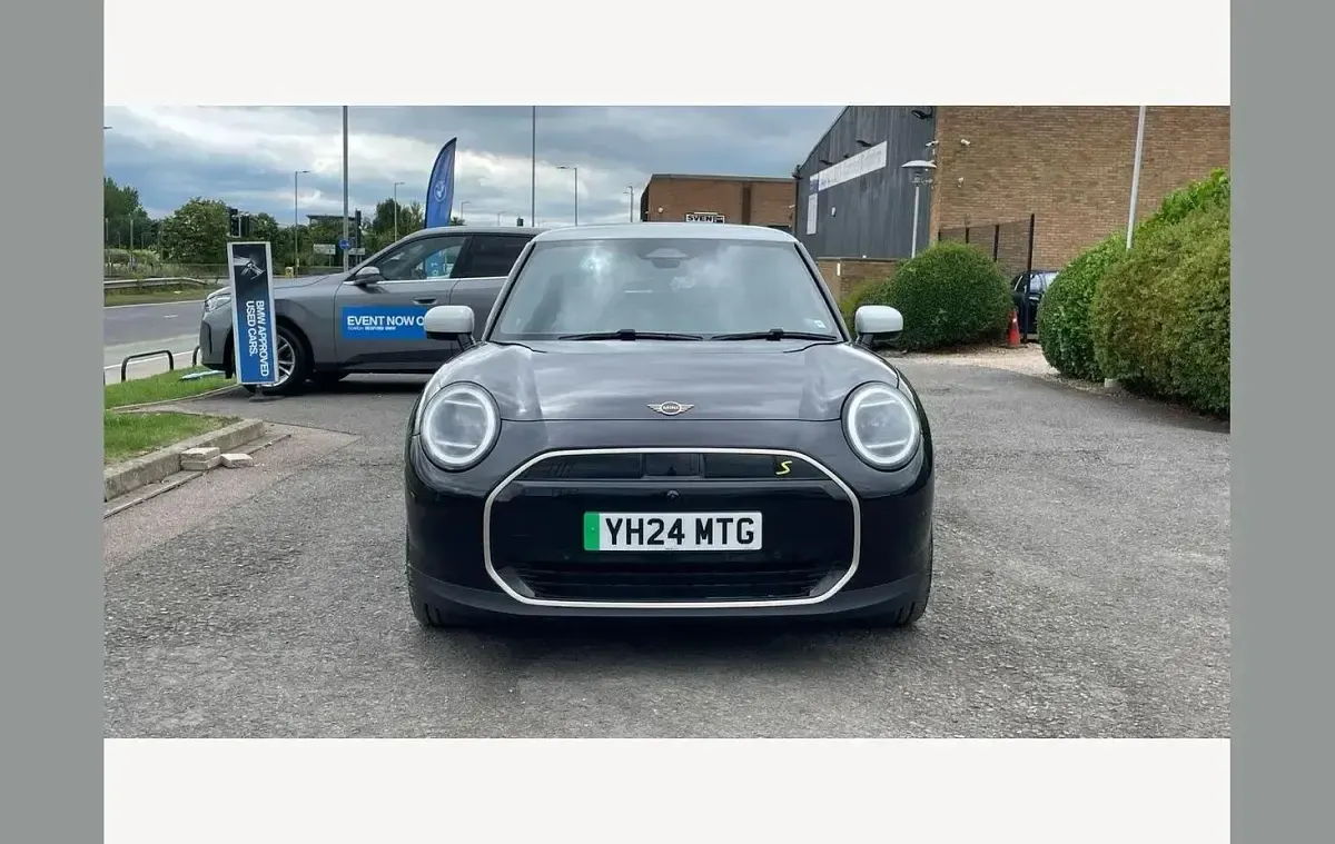 Used Mini Cooper Exclusive 160 kW (218 HP) 2024 Black Hatchback
