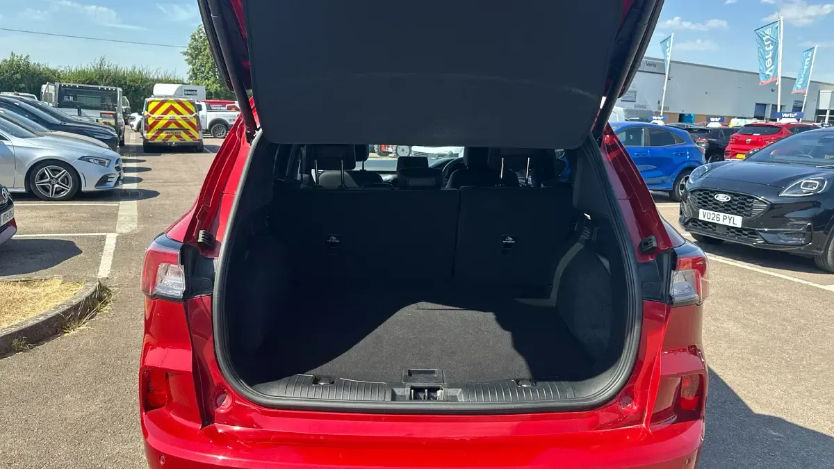 Used Ford Kuga ST-Line X 225 HP (165 kW) 2022 Red SUV