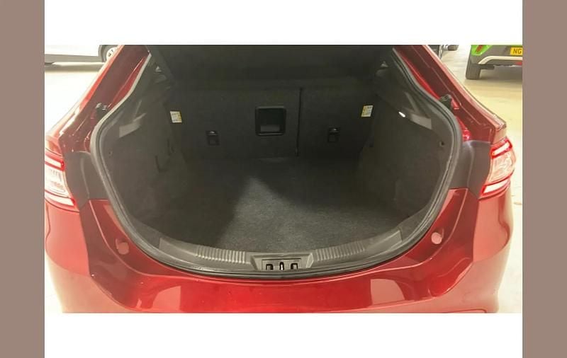 Used Ford Mondeo ST-Line 150 HP (110 kW) 2020 Red Hatchback