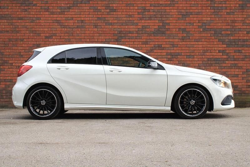 Used Mercedes A180 AMG line 2017 White Hatchback