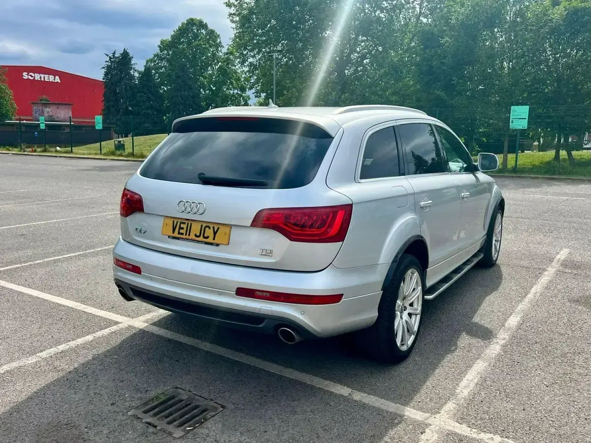 Usado Audi Q7 S-Line 245 HP (180 kW) 2011 Prateado SUV
