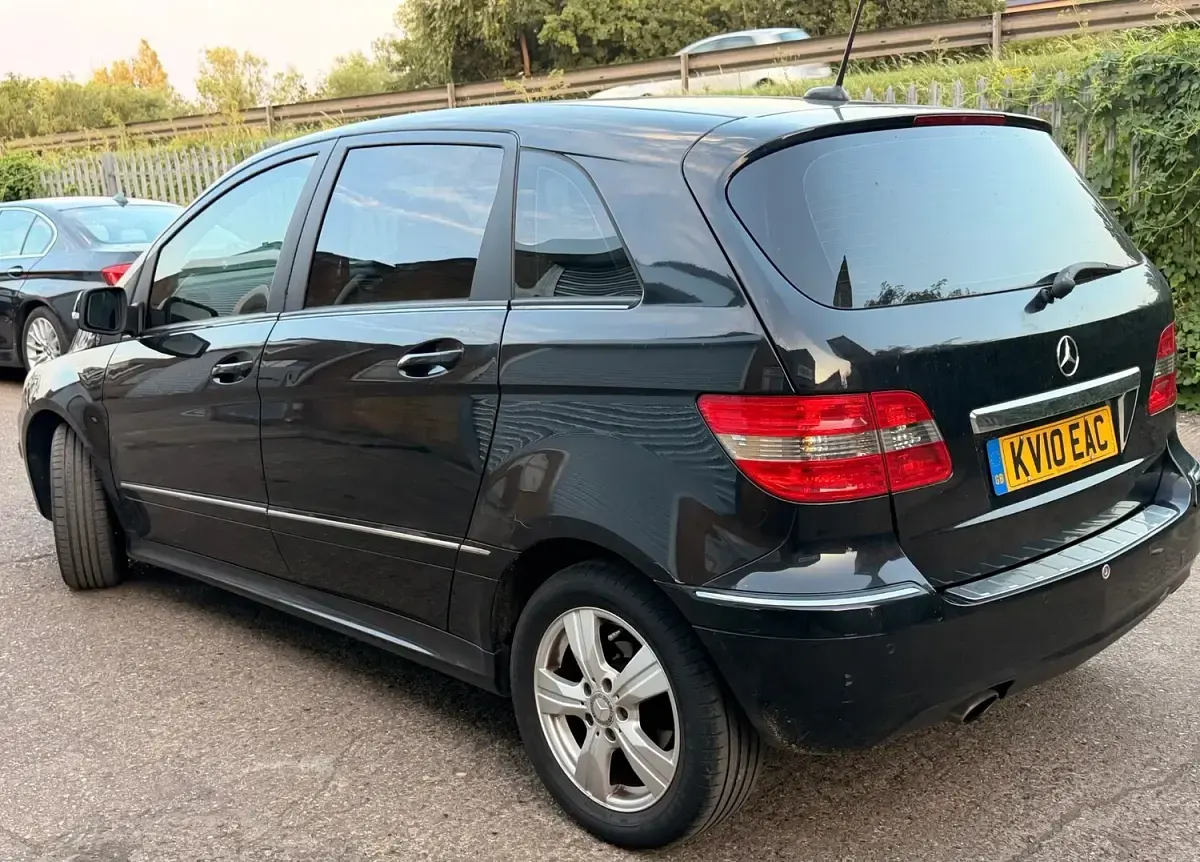 Used Mercedes B160 SE 2010 Black Hatchback