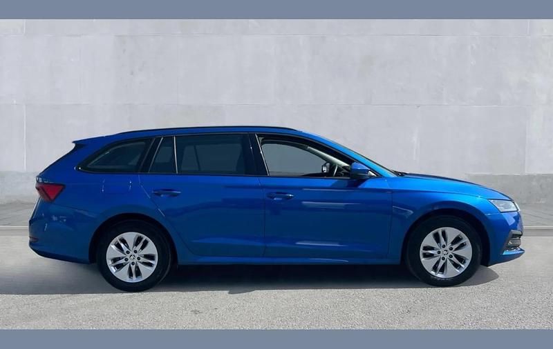 Used Skoda Octavia SE 116 HP (85 kW) 2021 Blue Estate