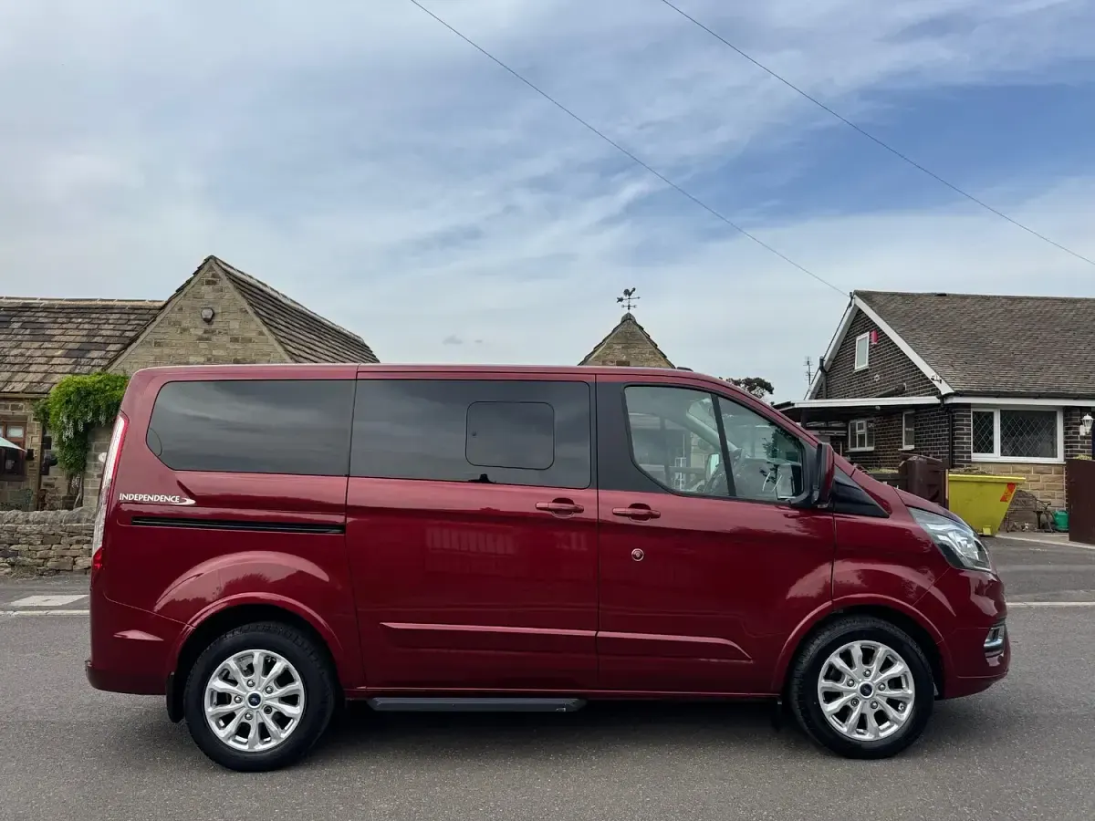 Used Ford Tourneo Titanium 2021 Red MPV