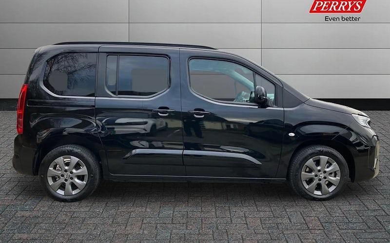 Used Vauxhall Combo Ultimate 100 kW (136 HP) 2023 Estate