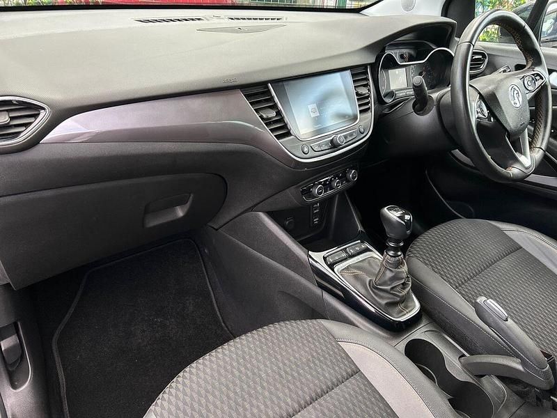 Used Vauxhall Crossland X Elite 130 HP (95 kW) 2019 White SUV
