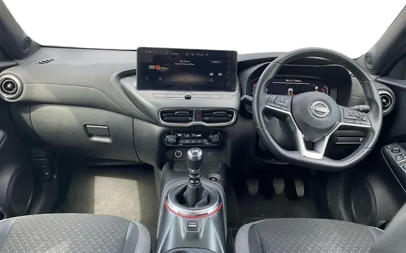 Used Nissan Juke N-Connecta 114 HP (83 kW) 2025 Grey SUV