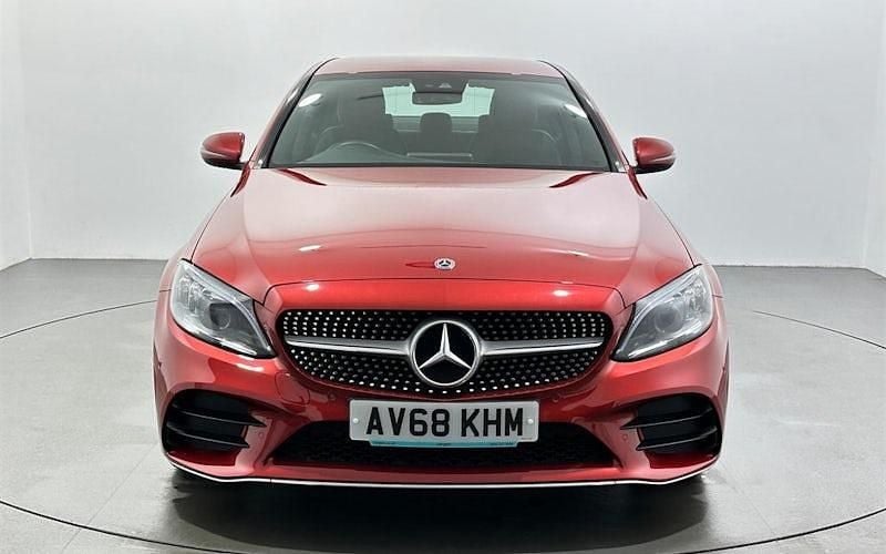 Used Mercedes C300 AMG Line Premium 258 HP (189 kW) 2018 Red Sedan