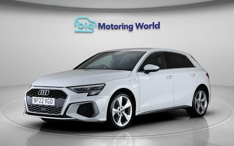 Used Audi A3 Sportback e-tron S-Line 204 HP (150 kW) 2025 Hatchback
