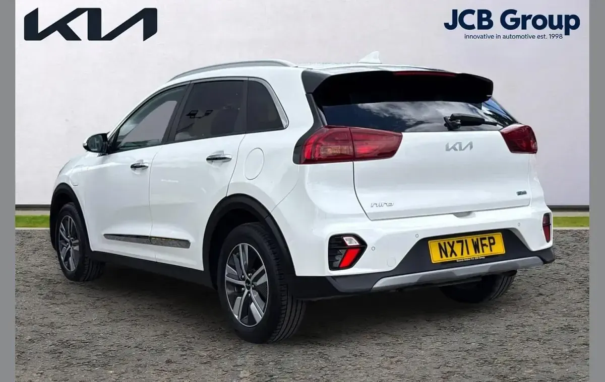Used Kia Niro 141 HP (103 kW) 2021 White SUV