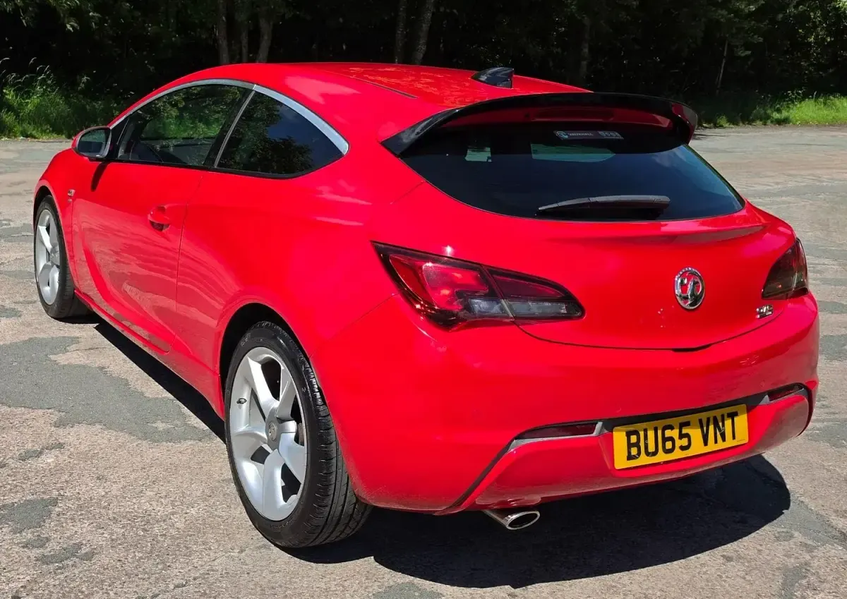 Used Vauxhall Astra GTC SRi 2015 Red Hatchback