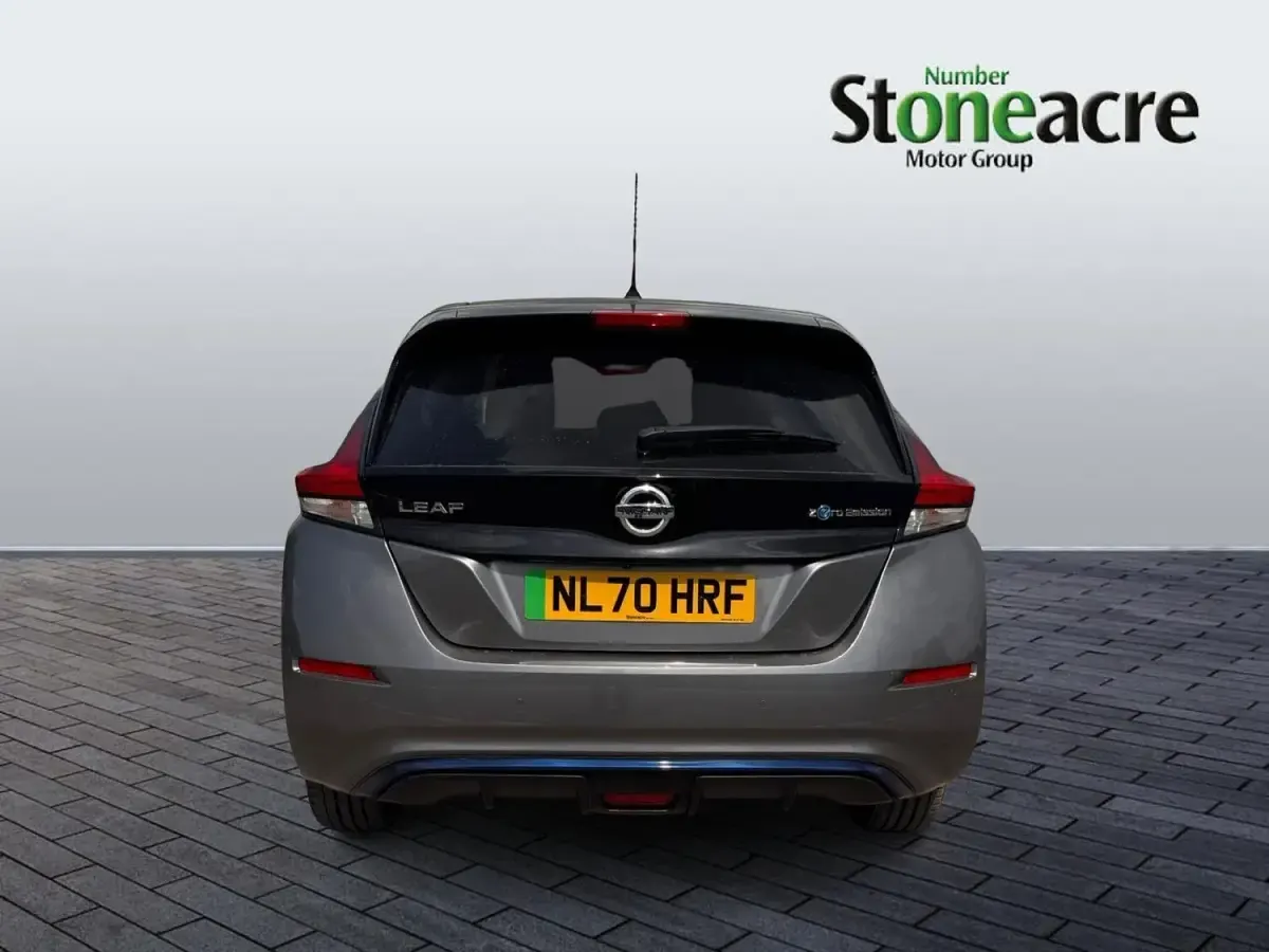 Used Nissan Leaf N-Connecta 110 kW (150 HP) 2021 Grey Hatchback