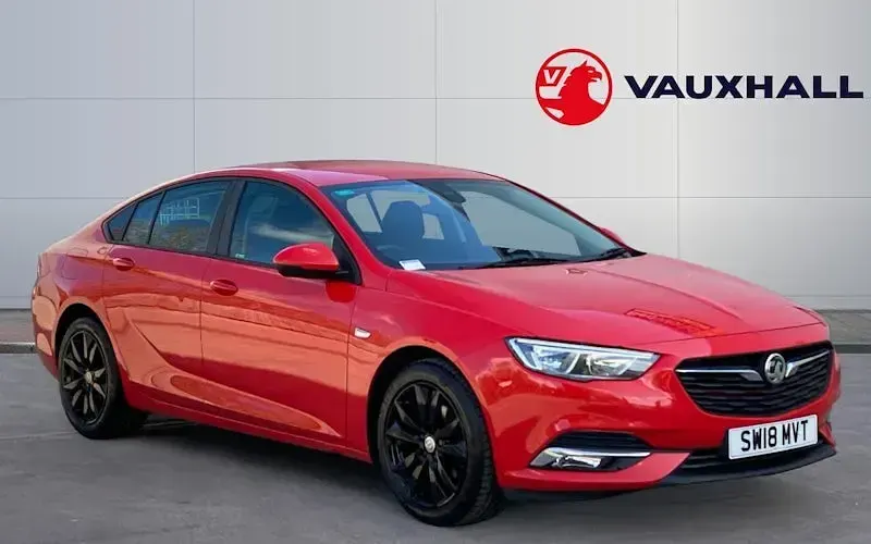 Second-hand Vauxhall Insignia Design Edition 140 CP (102 kW) 2018 Hatchback
