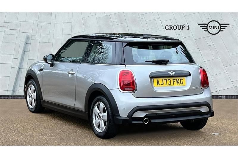 Used Mini Cooper Classic 136 HP (100 kW) 2023 Silver Hatchback
