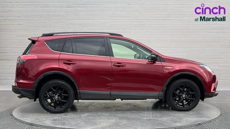 Used Toyota RAV4 Hybrid 197 HP (144 kW) 2018 Red SUV