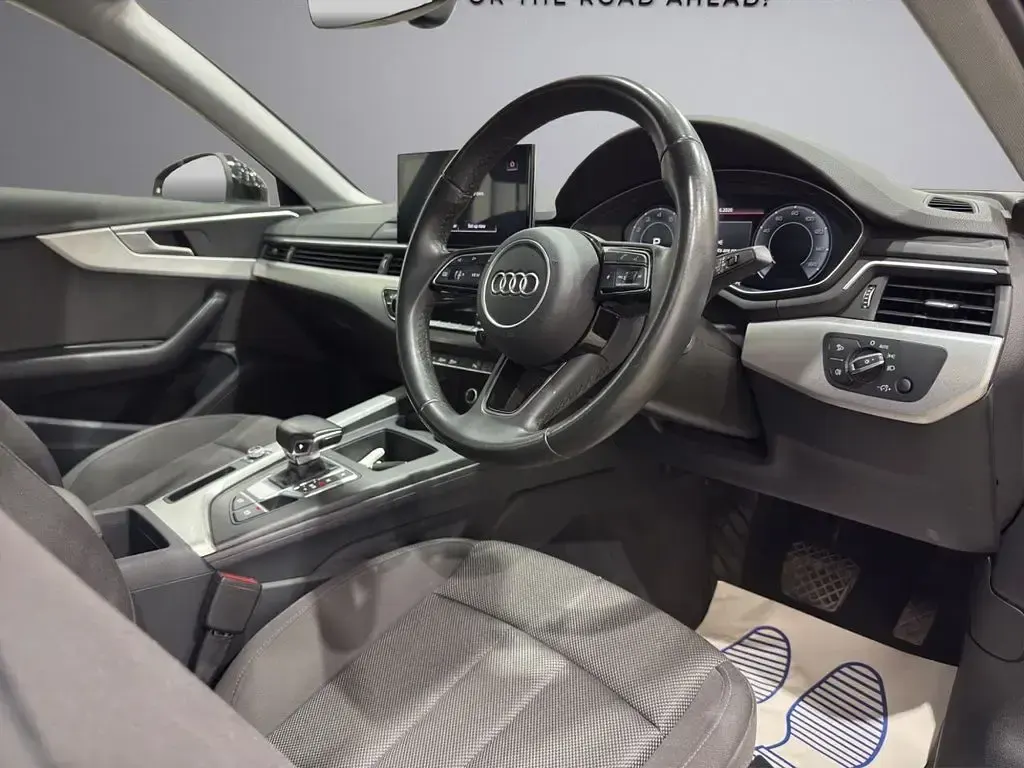 Used Audi A4 Comfort 150 HP (110 kW) 2023 Black Sedan