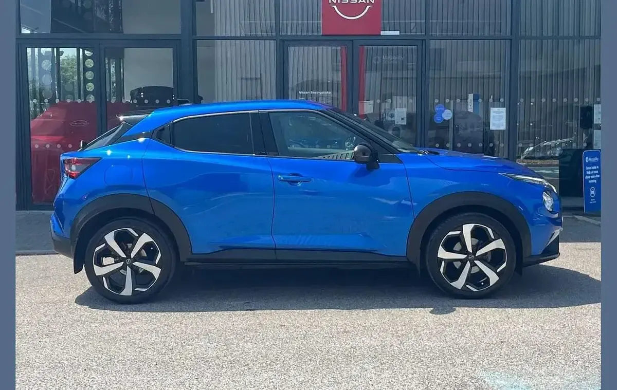 Used Nissan Juke Tekna 112 HP (82 kW) 2023 Blue SUV