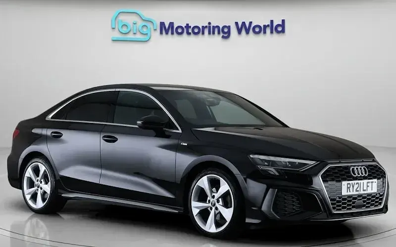 Używany Audi A3 S-Line 110 KM (80 kW) 2024 Sedan/Limuzyna