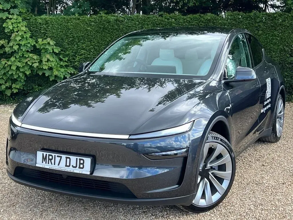 Used Tesla Model Y RWD 286 kW (389 HP) 2025 Grey SUV