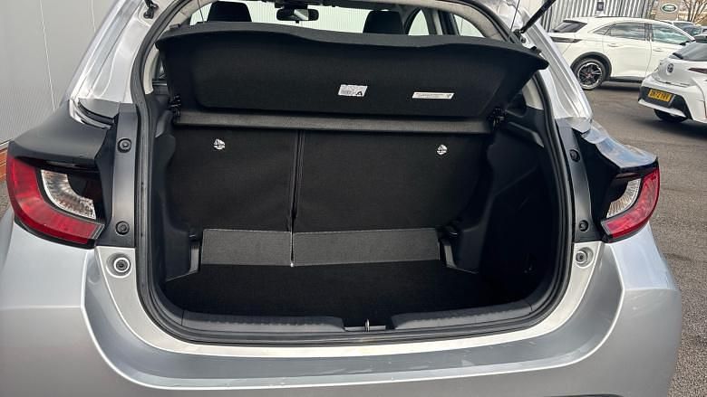 Used Toyota Yaris Hybrid 116 HP (85 kW) 2023 Silver Hatchback