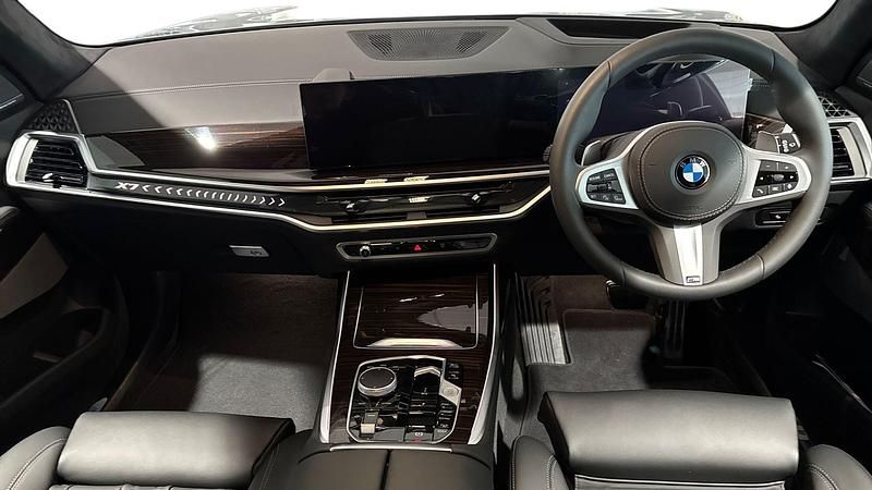 Used BMW X7 M Sport 347 HP (255 kW) 2025 Grey SUV