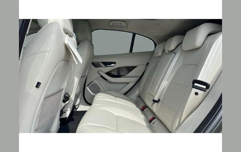Usado Jaguar I-Pace First Edition 294 kW (400 HP) 2018 Vermelho SUV