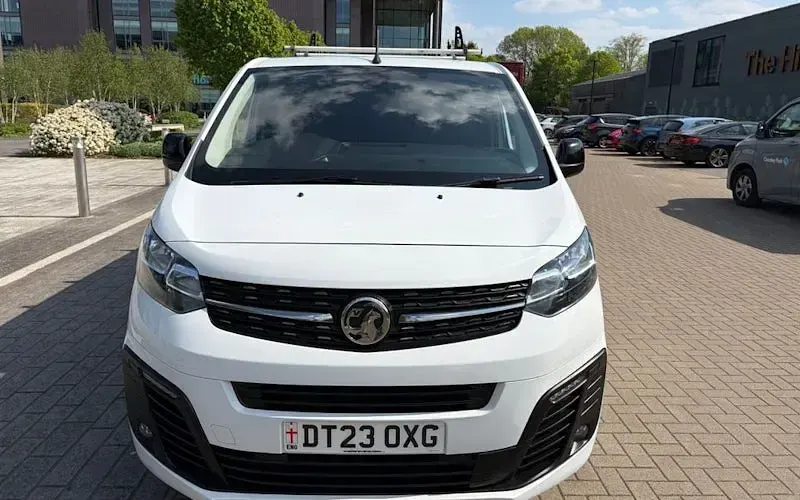 Used Vauxhall Vivaro 101 HP (74 kW) 2023 MPV