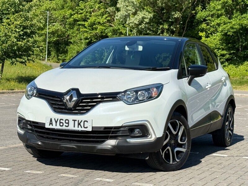 White Used 2019 Renault Captur Iconic SUV | £6,990 (Super price) - Image 1/4