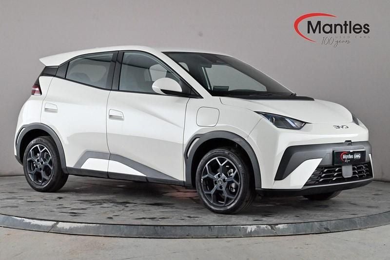 Used BYD Dolphin Boost 64 kW (88 HP) 2025 White Hatchback