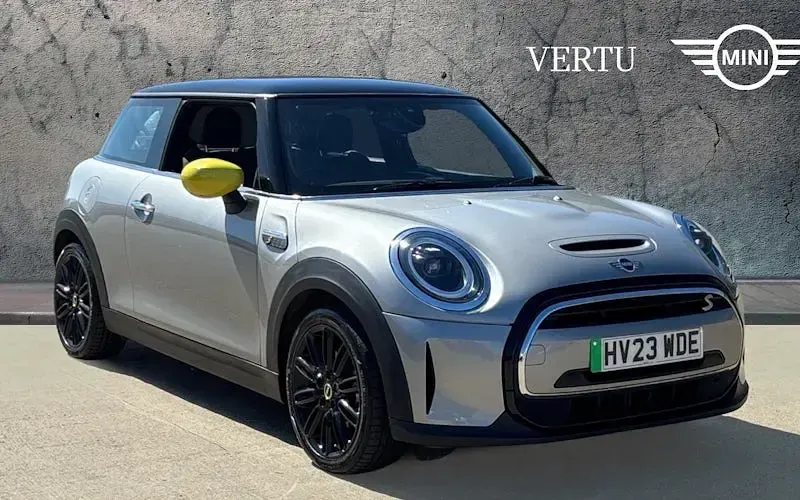 Begagnad Mini Cooper Level 2 135 kW (184 HK) 2023 Halvkombi