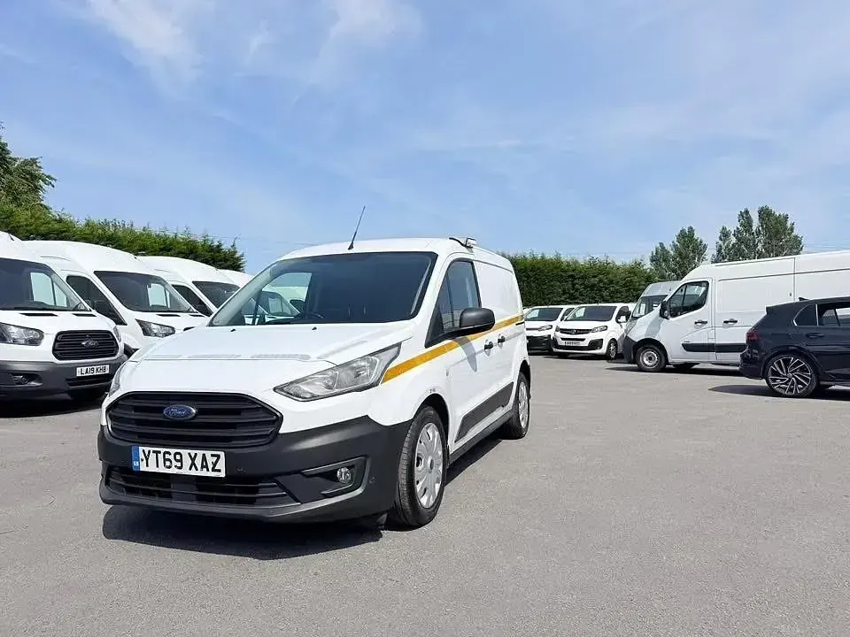 Used Ford Transit Connect 100 HP (73 kW) 2019 White MPV