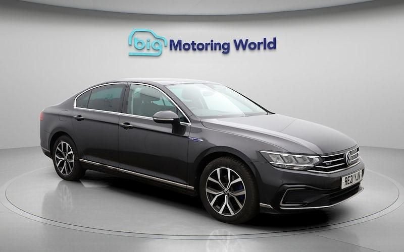 Used VW Passat GTE 218 HP (160 kW) 2017 Sedan