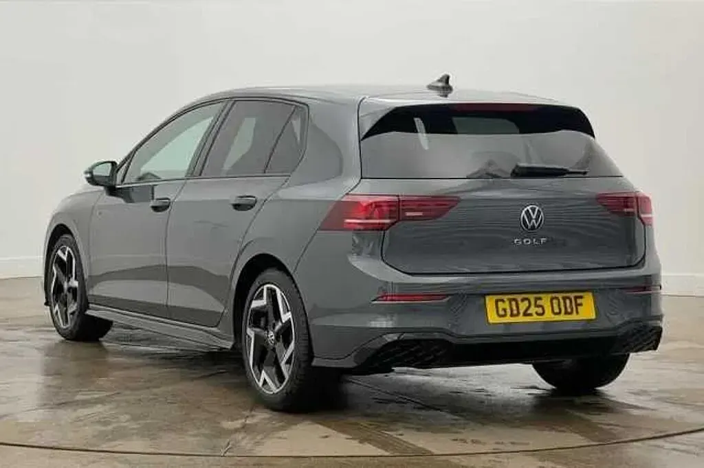 Used VW Golf VIII R-line 150 HP (110 kW) 2025 Grey Hatchback
