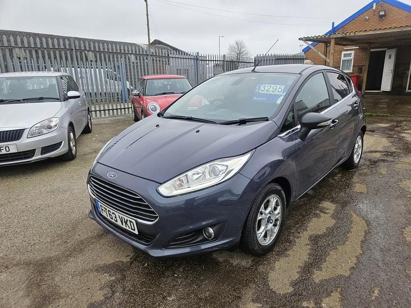 Used Ford Fiesta Titanium 2014 Grey Hatchback