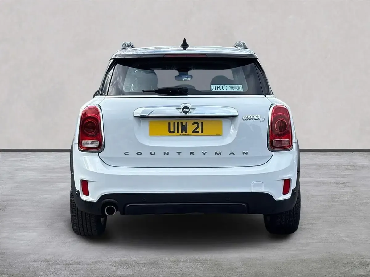 Used Mini Cooper D Exclusive 150 HP (110 kW) 2019 White Hatchback